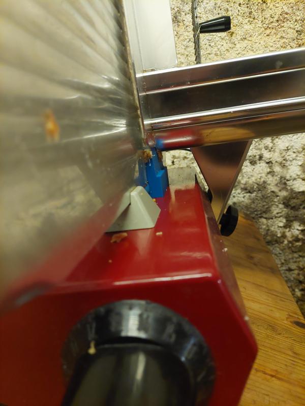 Peace for meat slicer