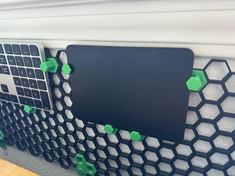 Magic Trackpad side hook for HSW