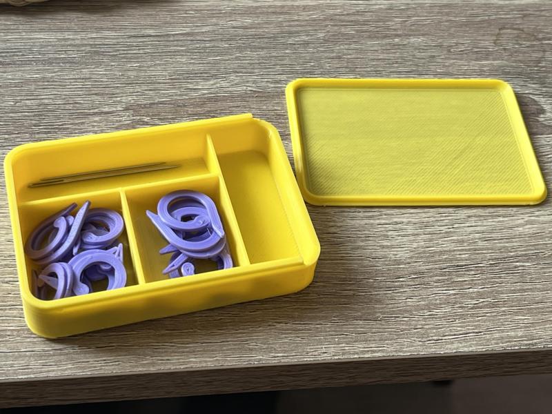 Small organizer for knitting/crocheting accesories