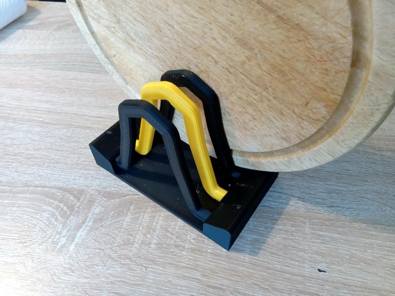 Cutting Board Stand for circular boards