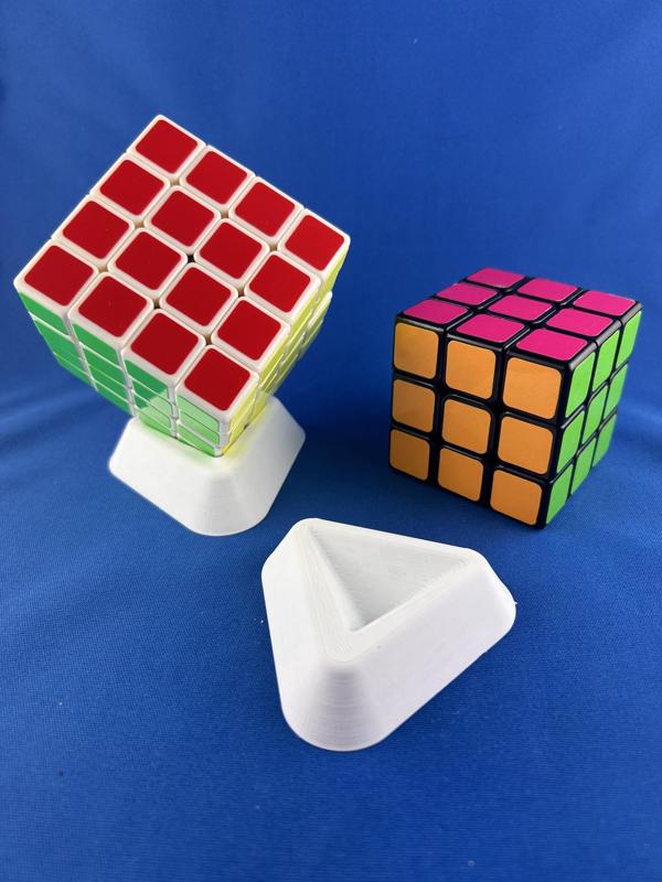 Rubik's cube stand / holder