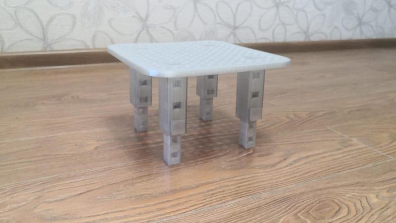 Table with adjustable legs