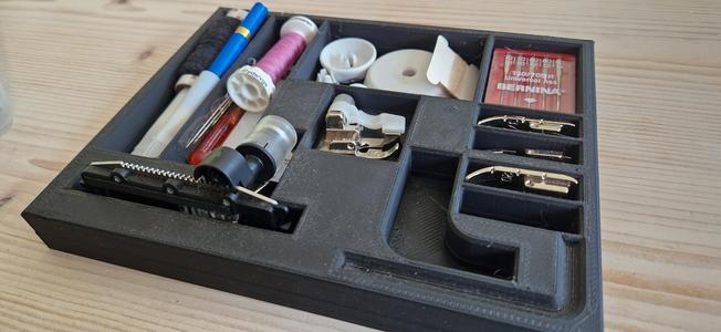 Bernina sewing machine - Accessory tray