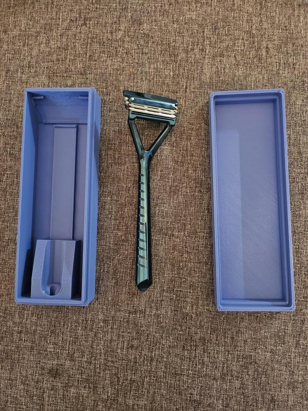 Leaf Razor Travel Case