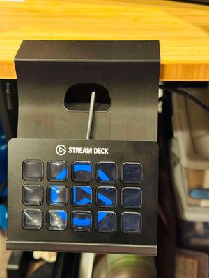 Elgato Stream Deck Mk 2 Desk Mount