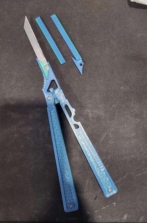 30 Degree 9mm Utility Blade Butterfly Knife/Balisong