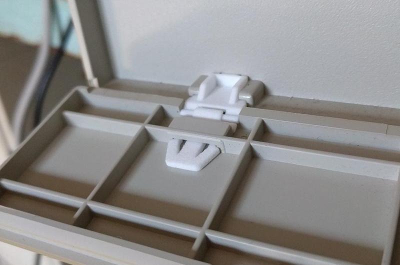 Apple ColorMonitor IIe replacement hinges