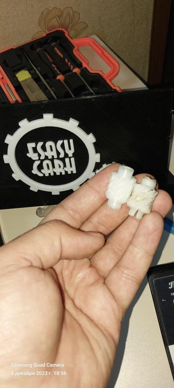 Lexus ES350 gear from the seat.