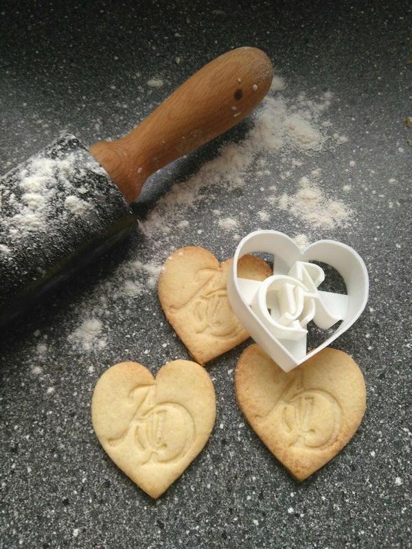 Cookie Cutter Blanc & Monogramm for Wedding