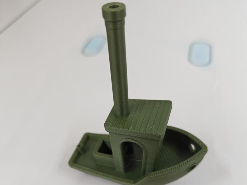 Boat model, heightened chimney version