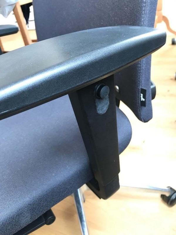 Armrest button replacement bracket Kusch&Co Papilio office chair