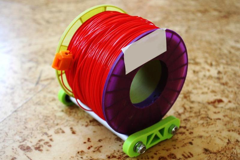Ball bearing spool holder