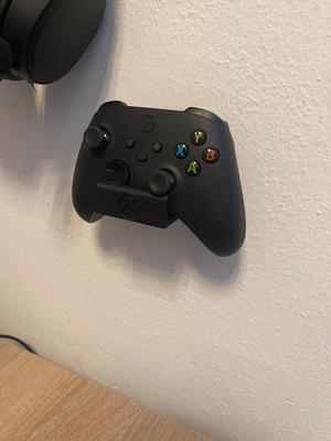 Xbox controller wall mount