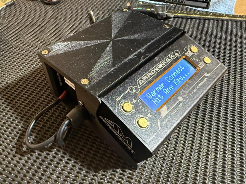 Arrowmax Tire Warmers Battery Chassis