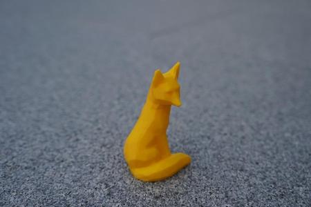 Low Poly Sitting Fox