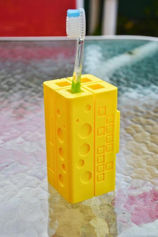 Toothbrush holder for Deaf-Blind people- Vaso para cepillos de dientes para Sordociegos