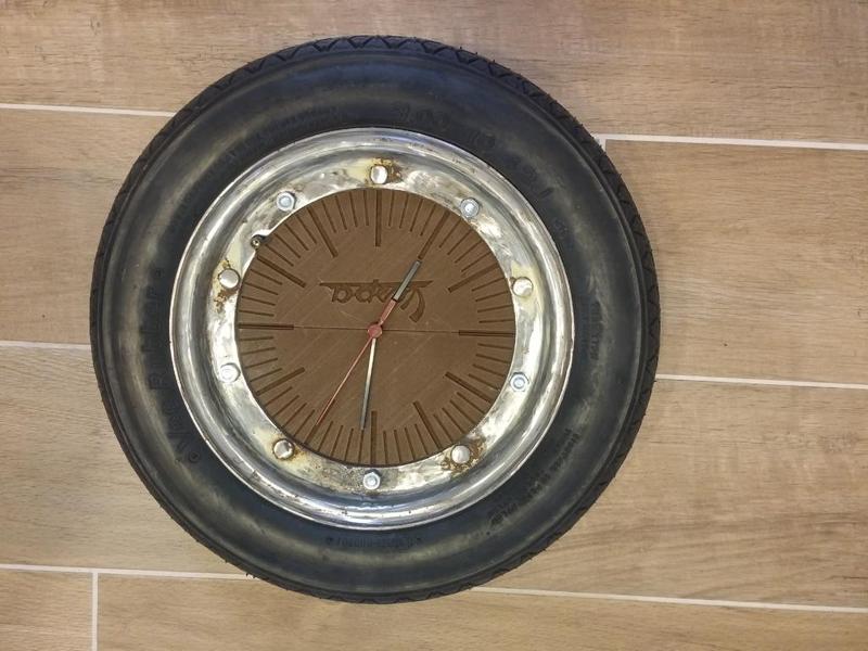 Vespa clock 2.0