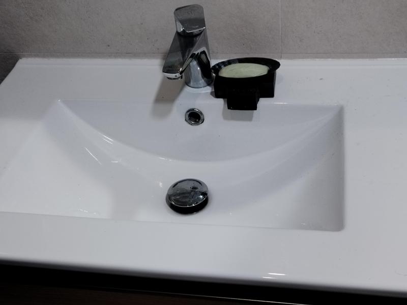 Soap dish with drainer