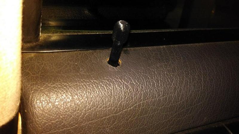 Polo III car door lock (loquet de portière)