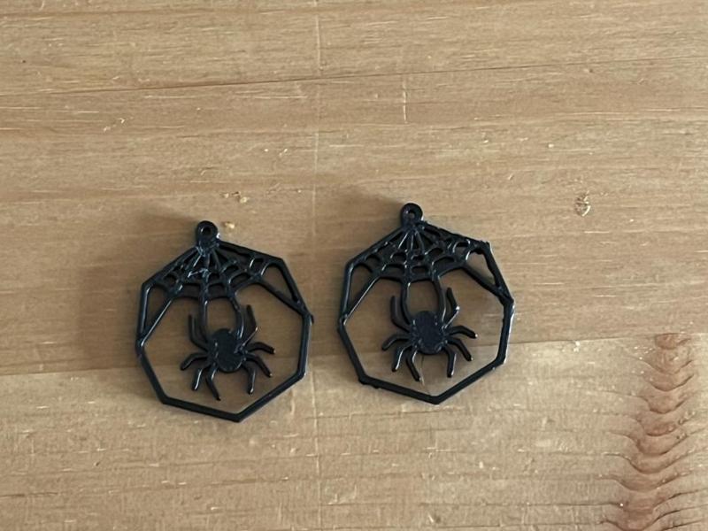 spider earrings