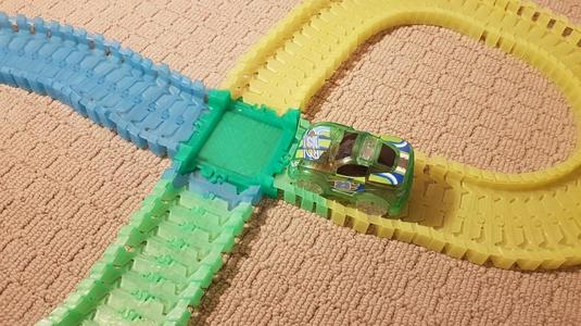 Magic Tracks Crossover