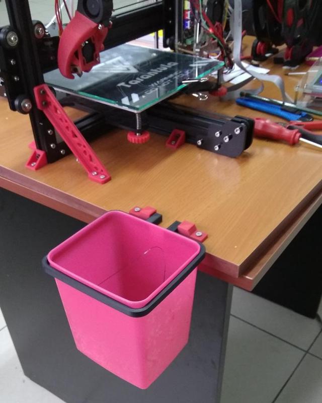 Filament garbage bin holder