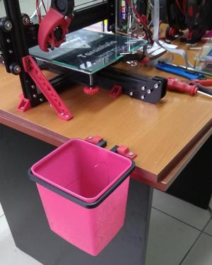 Filament garbage bin holder