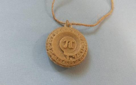 Text pendant