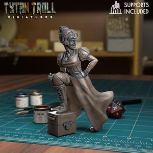 female bandit poser - [Pre-Supported]