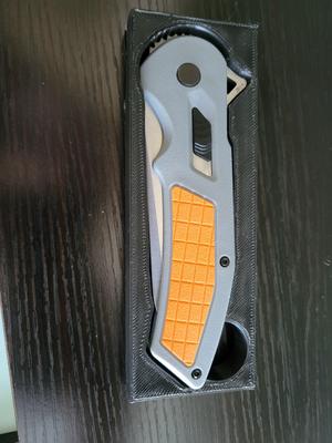 Buck Bantam knife storage