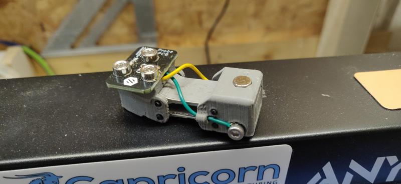 Klicky-00 extended swing arm