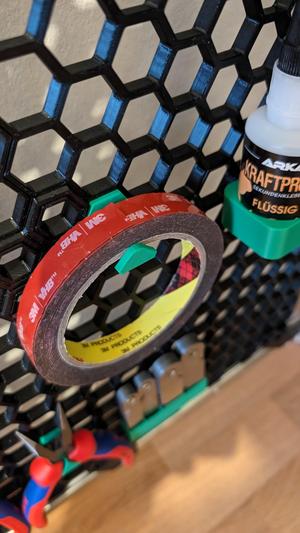 honeycomb holder for tape