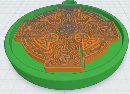 Celtic Round Cross 21