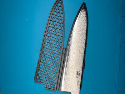 Yaxell Ran Chef's knife protector
