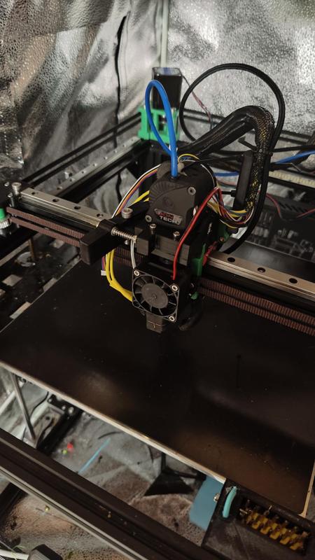 EVA 2.4 combined filament sensor and filament cutter