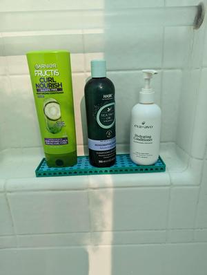 Long shower tray/shower brush tray