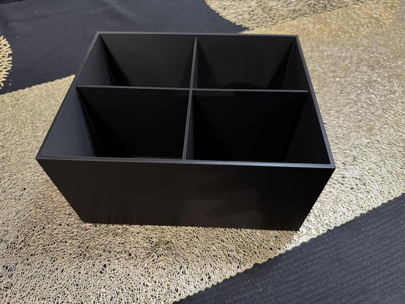 Compartment Box Storage 4 split 200x160x100 + Lid
