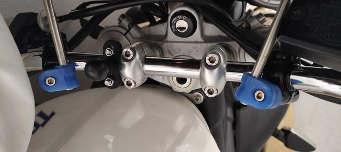 Motorcycle windshield mount