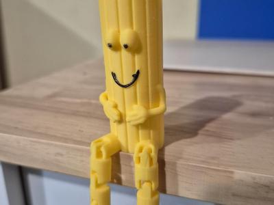 Rigatoni pasta with articulated legs 