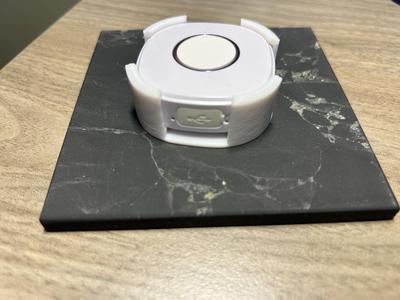 Shelly Button Holder - open -