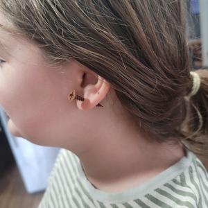 Screw Earing With Staple Stud