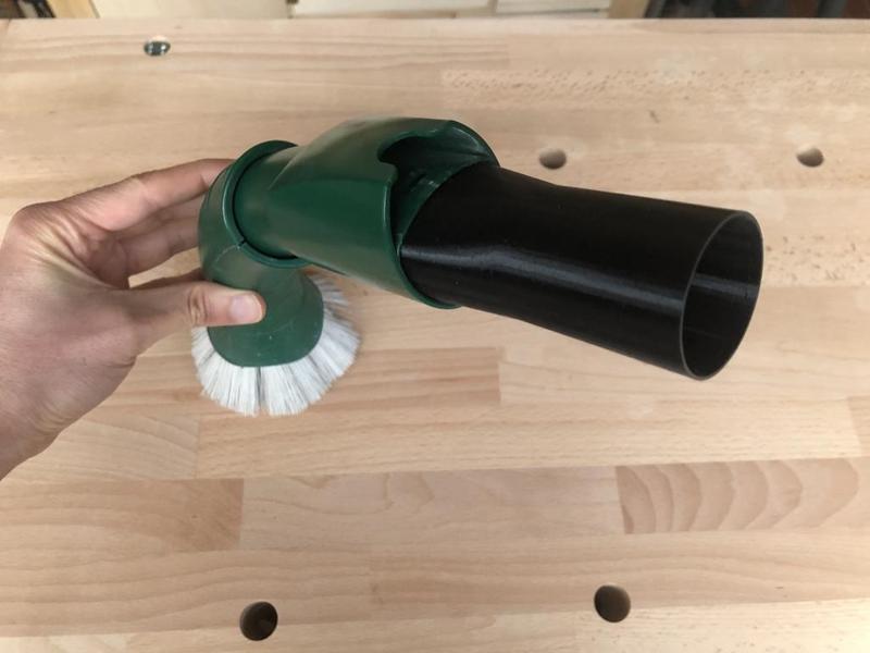 Parametric Vorwerk Kobold 131 VAC pipe adapter [with Fusion 360 source]