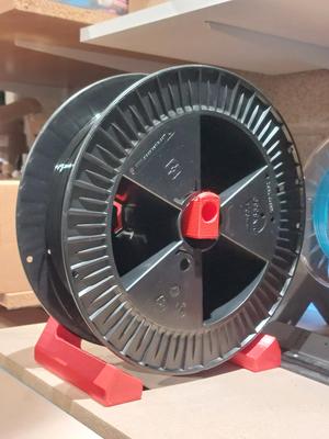 Standalone holder for large spool (configuration for 300mm or 350mm diameter)