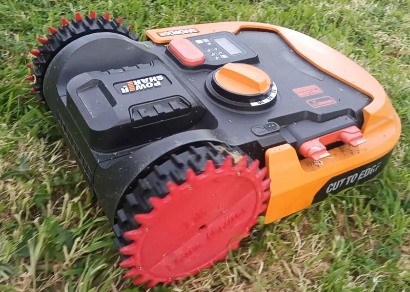 Spikier Wheels for Landroid L2000 WR155E L Printable on a 220mm bed