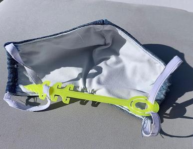 attache masque tissu 