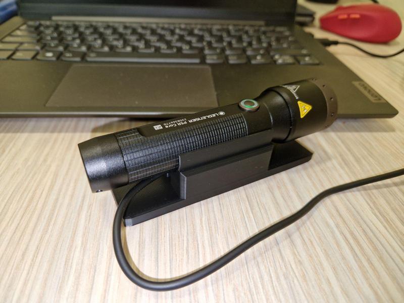 LEDLENSER P5R CORE TORCH CHARGING STATION