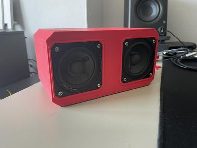 2.5" bluetooth stereo speaker box