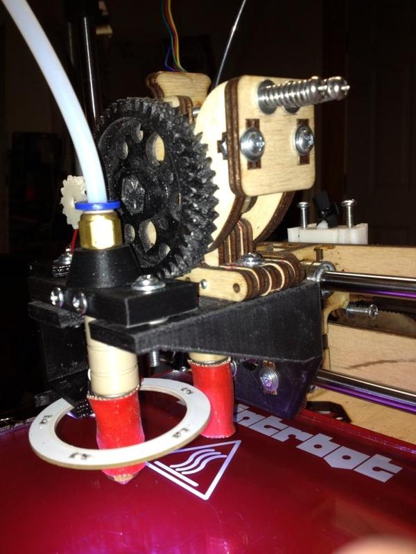 Hybrid Wade's-Bowden Dual Extruder Mount for Printrbot