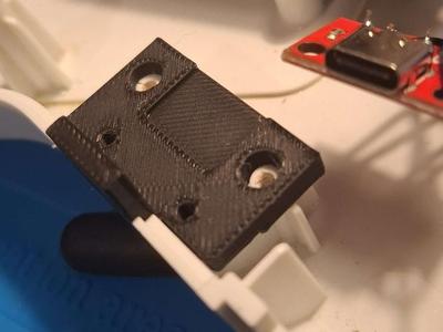 Guitar Hero Xplorer Usb-C Breakout mount