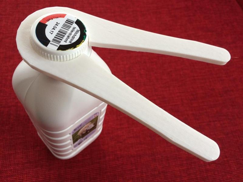 Opener for big bottle / Öffner für Milchflaschen